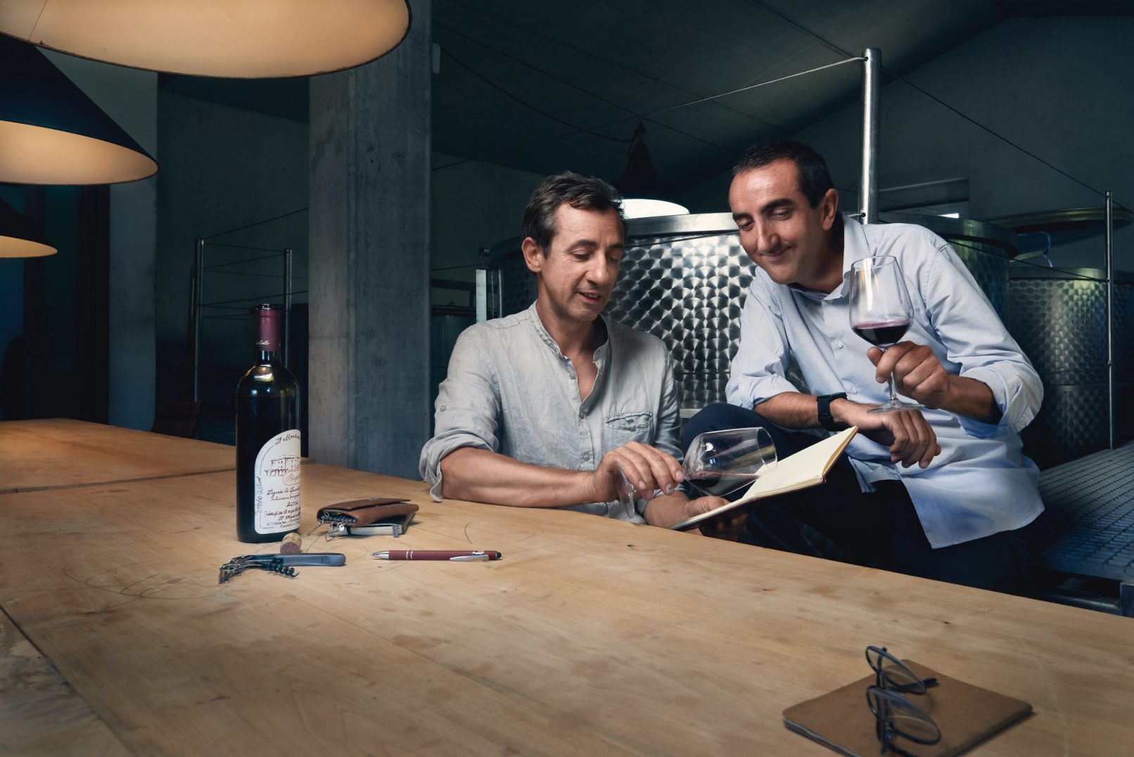 Portrait of Davide and Alessandro Neri, owners of Monticello vineyard. Advertising image for Monticello 2017 / 2018 wine catalogue. Portrait photography by David Umberto Zappa - portrait, commercial and advertising photographer. Ritratto di Davide ed Alessandro Neri proprietari dell'azienda Agricola Il Monticello. Immagine per il catalogo vini 2017 / 2018 scattata dal fotografo commerciale, pubblicitario, ritrattista ed editoriale David Umberto Zappa