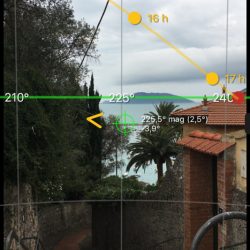 Sun Surveyor screenshot con percorso del sole su Lerici. Location Scouting Italia - duzimage