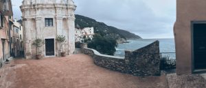 Location Scouting Italia - Tellaro, recensito come uno dei Borghi più belli d'Italia, fa parte del territorio del Comune di Lerici affacciandosi sul Golfo dei Poeti. Oratorio Selàa