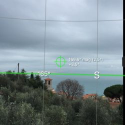 Screenshot dell'app SunSurveyor per visualizzare il percorso del sole a Tellaro - Location Scouting Italia - duzimage