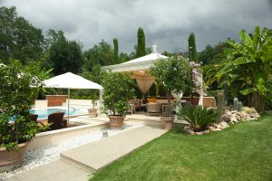 gazebo in giardino privato